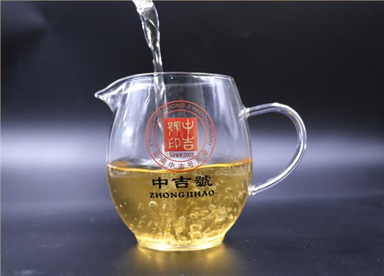 中吉號茶堂：普洱熟茶和紅茶，哪個更養(yǎng)胃？